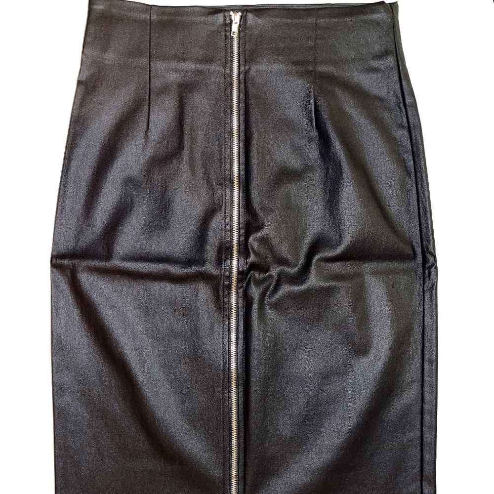 leather skirt